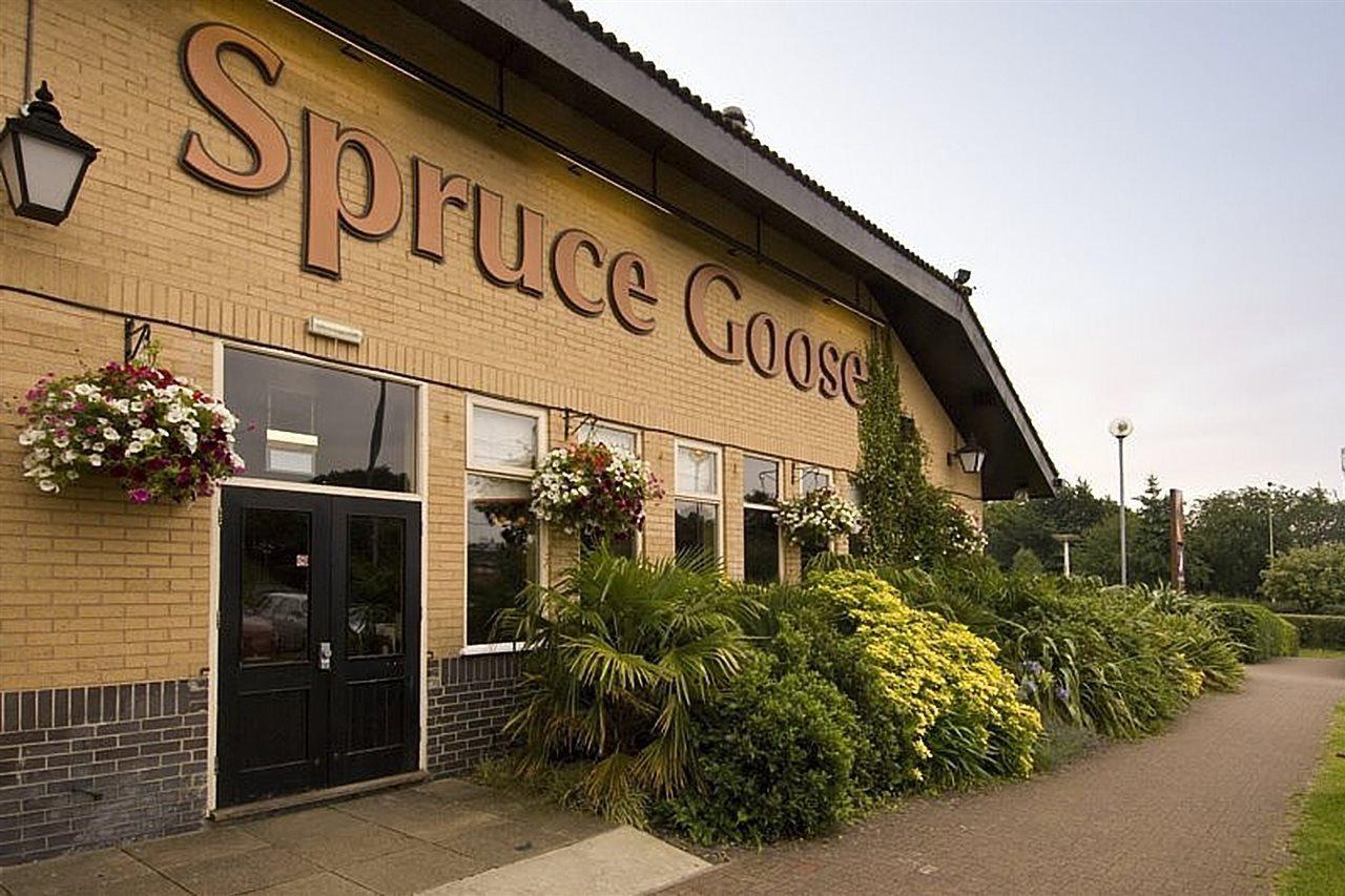 Premier Inn Basingstoke West Buitenkant foto